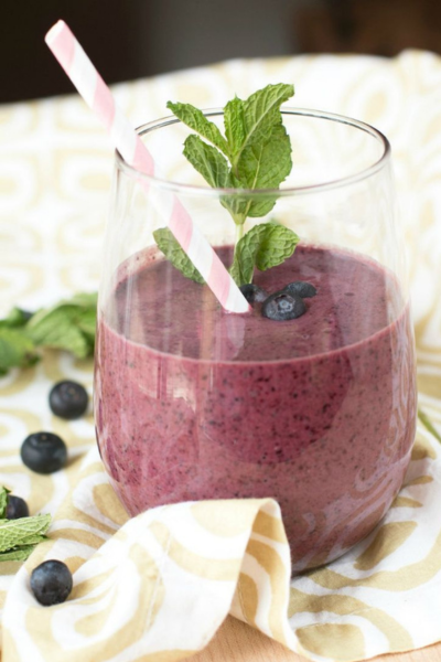 Blueberry-Flaxseed-and-Mint-Smoothie